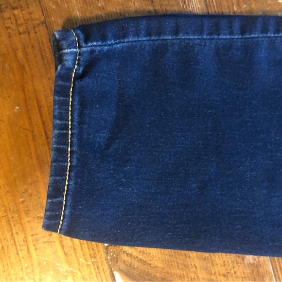 Levi's Signature Mid Rise Skinny Jeans - Picture 4 of 7